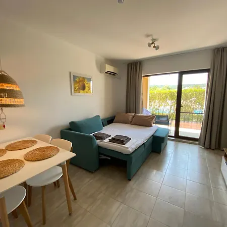 Lilia каваци, Appartement *