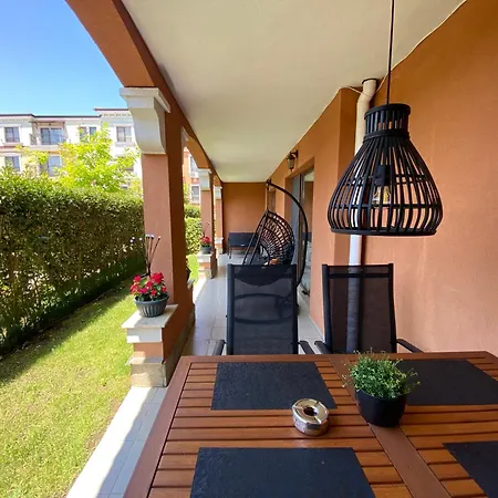 Lilia каваци, Apartmán