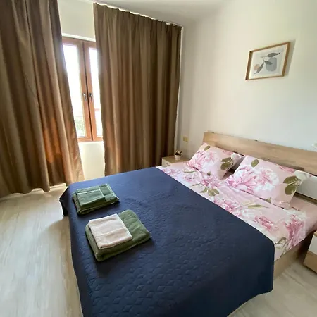 Lilia каваци, Appartement *