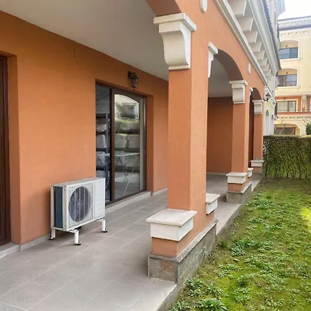 Lilia каваци, Apartment *